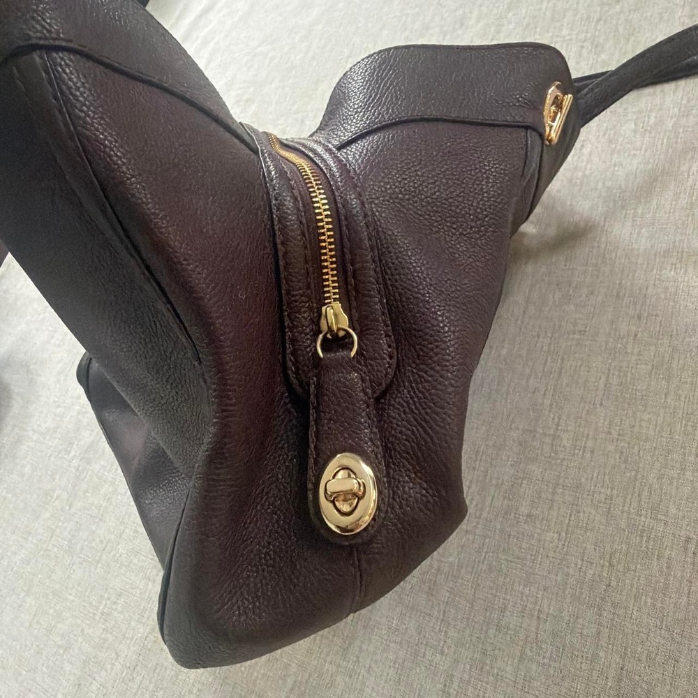 COACH Edie Pebbled Leather Hobo Shoulder Bag turnlock ****MISSING STRAP**** - Picture 7 of 8